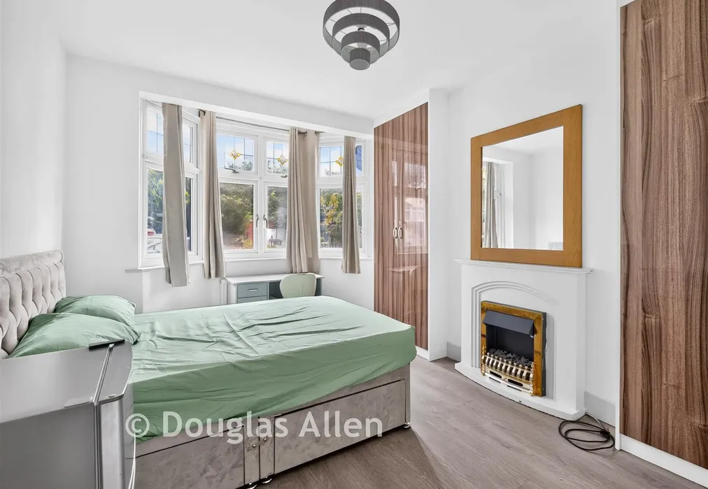 Bedroom 3 - Crownhill Road, Woodford Green, Essex - Wards of Kent