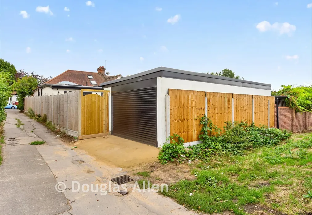 Garage - Crownhill Road, Woodford Green, Essex - Wards of Kent