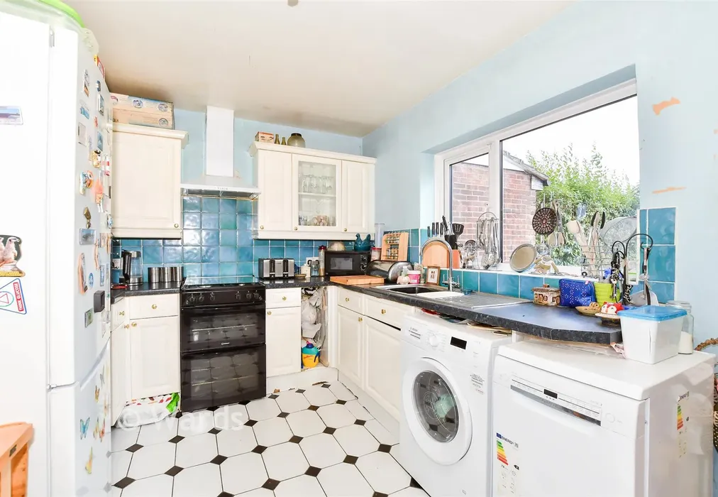 Kitchen - Calder Road, Maidstone, Kent - Wards of Kent