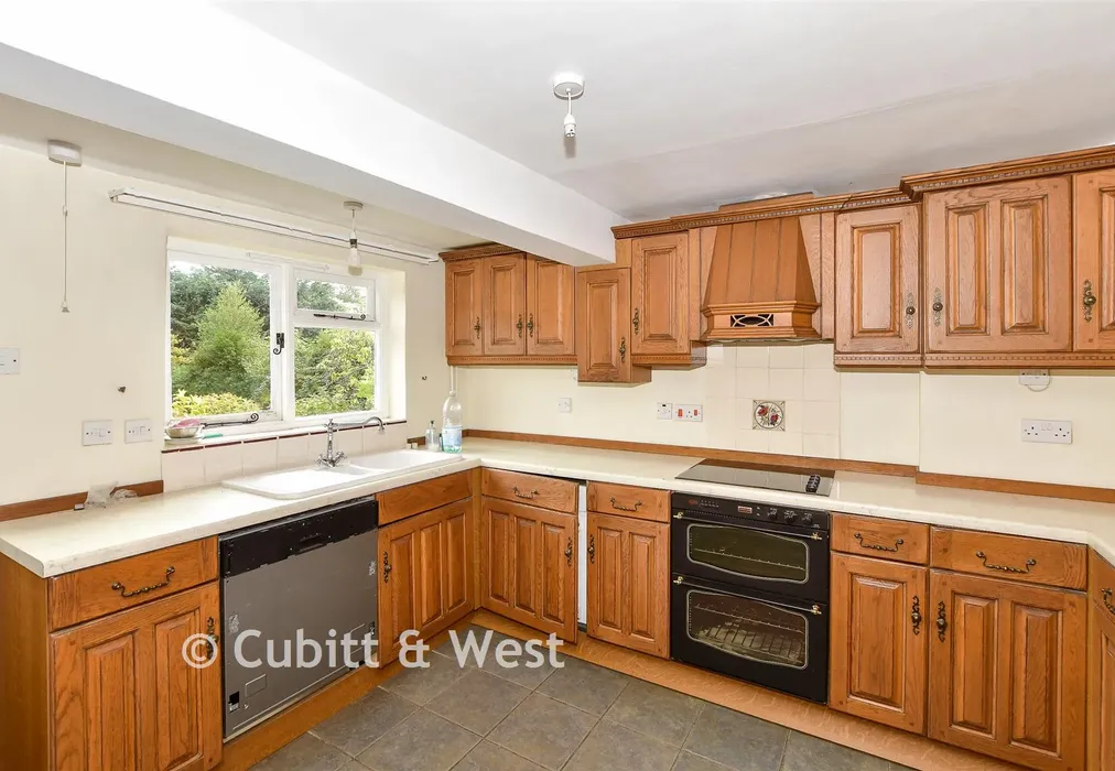 Kitchen - Hurstwood Road, High Hurstwood, Uckfield, East Sussex - Wards of Kent