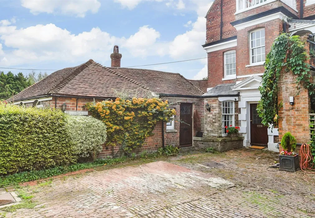 Front - Hurstwood Road, High Hurstwood, Uckfield, East Sussex - Wards of Kent