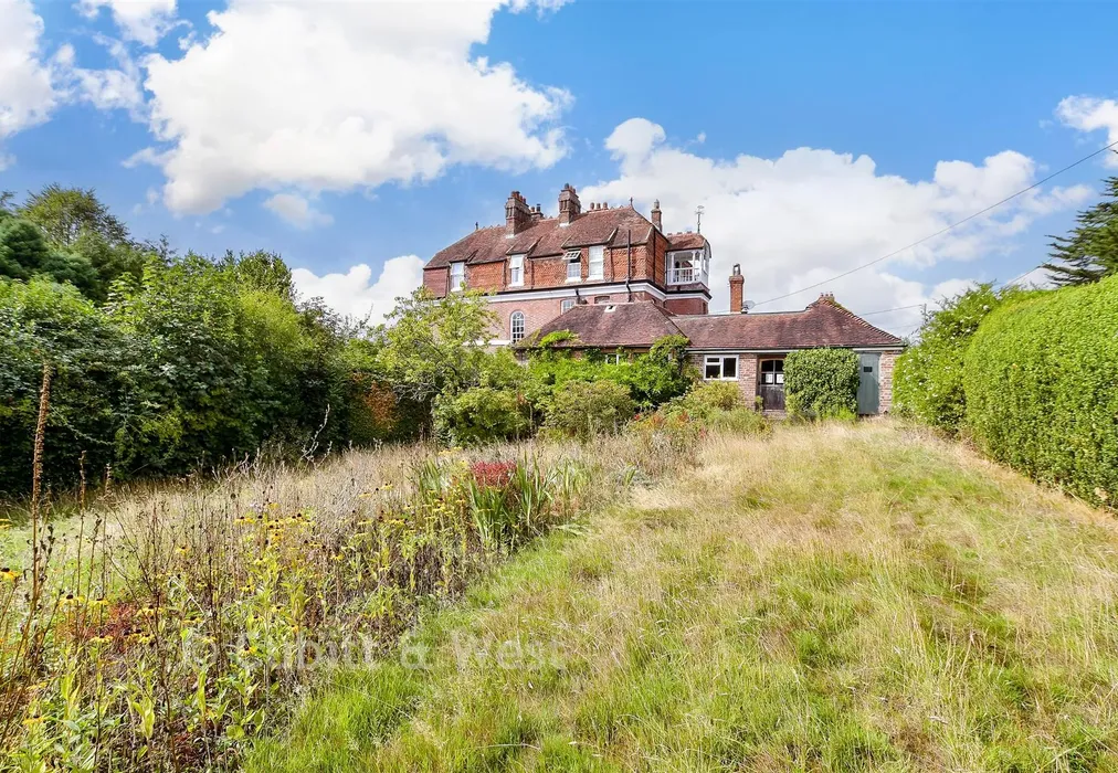 Rear Garden - Hurstwood Road, High Hurstwood, Uckfield, East Sussex - Wards of Kent