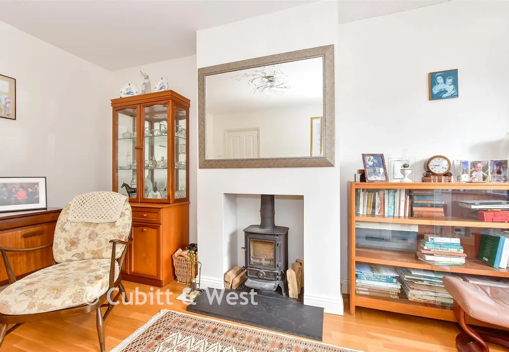 Internal Lifestyle Photograph - Fitzalan Road, Arundel, West Sussex - Wards of Kent