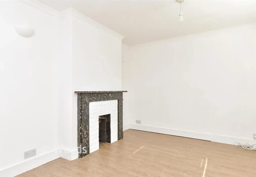 Lounge - Dartford Road, Horton Kirby, Kent - Wards of Kent