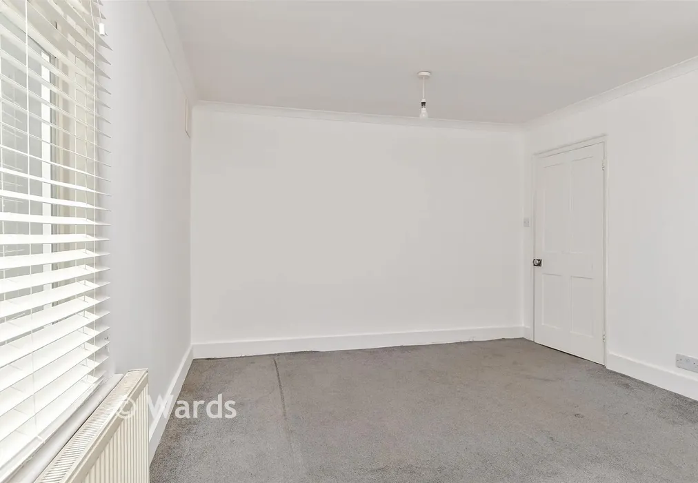 Bedroom 1 - Dartford Road, Horton Kirby, Kent - Wards of Kent