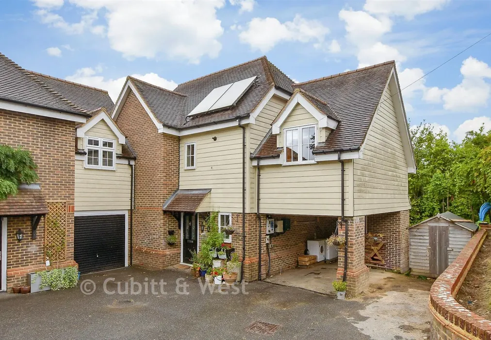 Front - Station Road, Heathfield, East Sussex - Wards of Kent