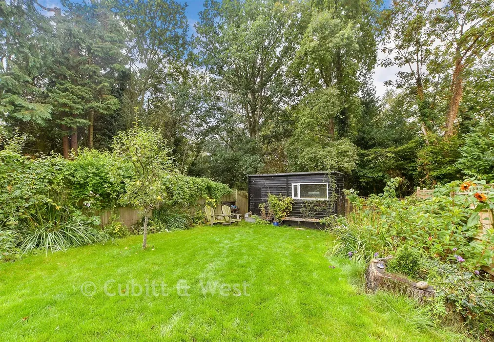 Rear Garden - Station Road, Heathfield, East Sussex - Wards of Kent