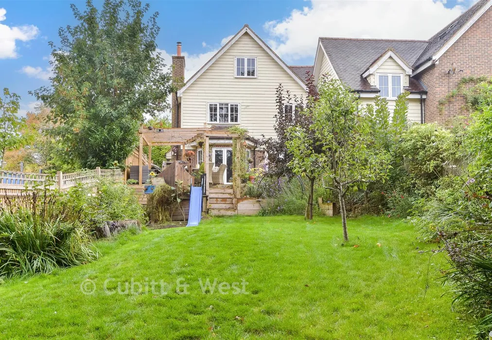 Rear Garden - Station Road, Heathfield, East Sussex - Wards of Kent