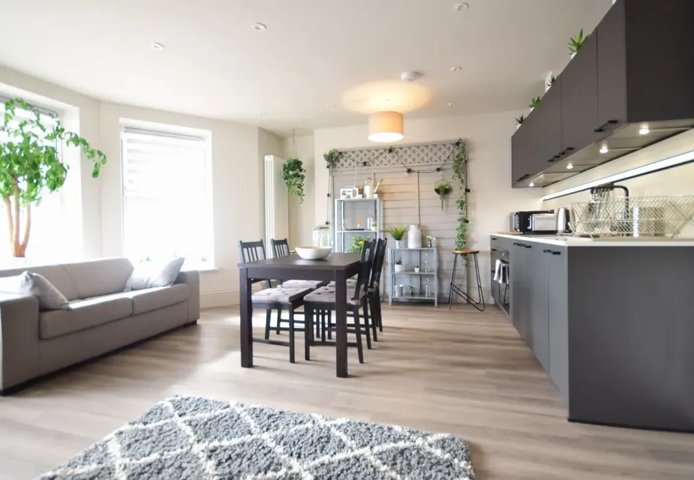 Royal open plan - The Esplanade Bognor Regis PO21 - Wards of Kent