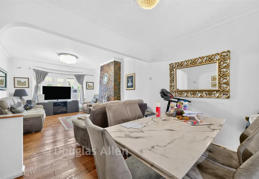 Lounge/Diner - Forest Road, Ilford, Essex - Wards of Kent