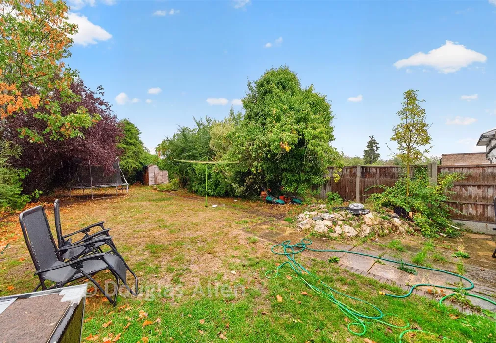 Rear Garden - Forest Road, Ilford, Essex - Wards of Kent