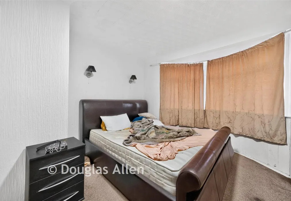 Bedroom 3 - Forest Road, Ilford, Essex - Wards of Kent