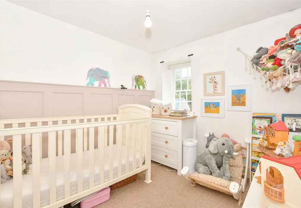 Bedroom 2 - The Quarries, Boughton Monchelsea, Maidstone, Kent - Wards of Kent