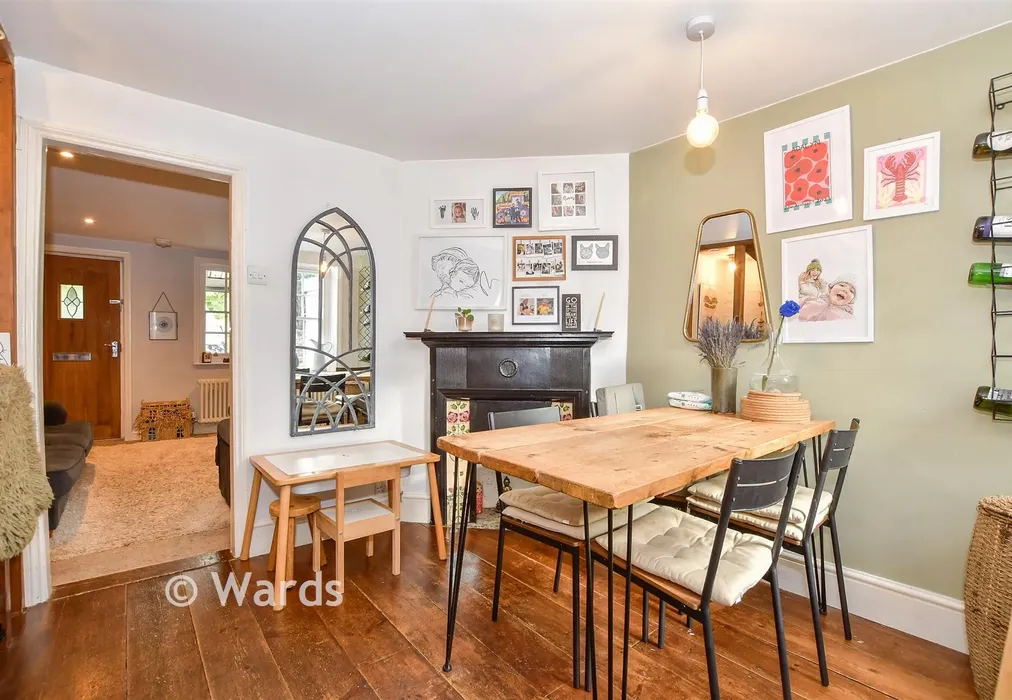 Dining Room - The Quarries, Boughton Monchelsea, Maidstone, Kent - Wards of Kent