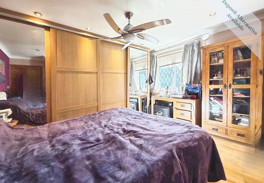 Bedroom 1 - Admers Wood Vigo DA13 - Wards of Kent