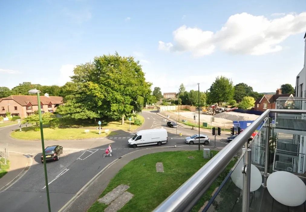 Balcony - Horsham Gates One North Street RH13 - Wards of Kent