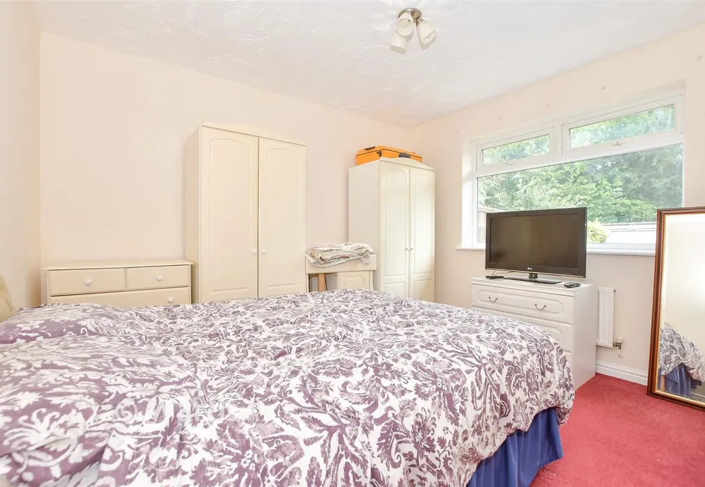 Bedroom 2 - Merchant Place, Marden, Kent - Wards of Kent