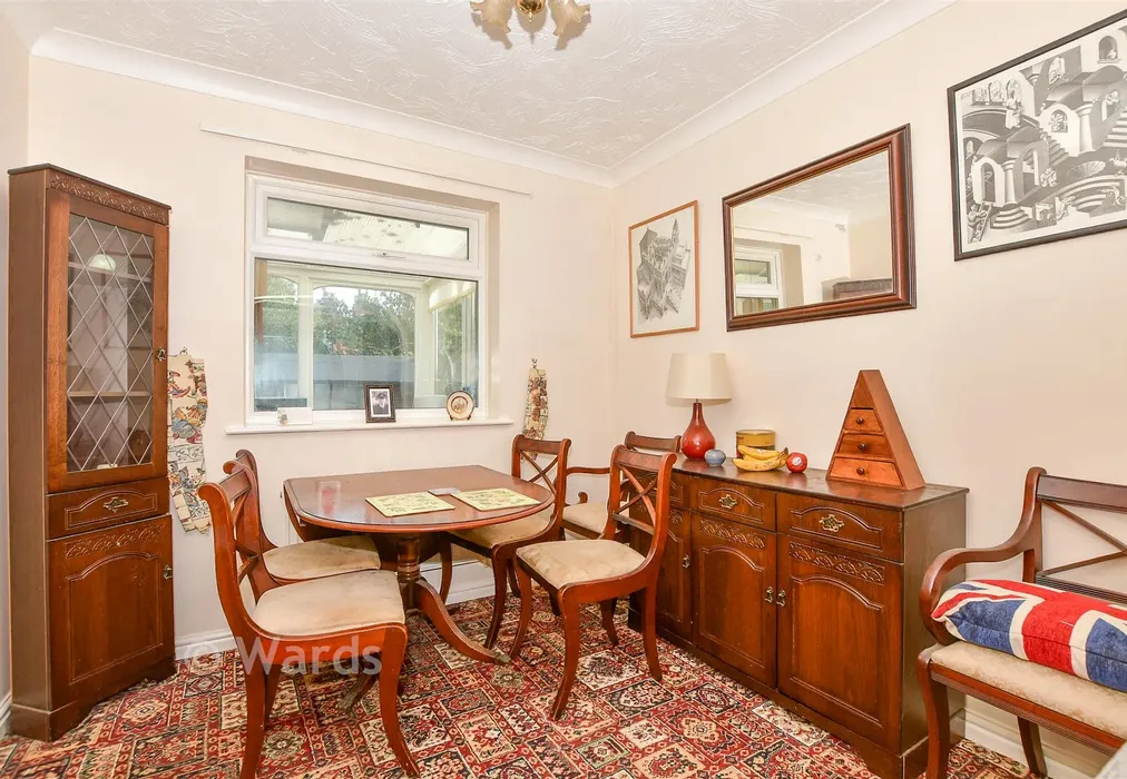 Dining Area - Merchant Place, Marden, Kent - Wards of Kent