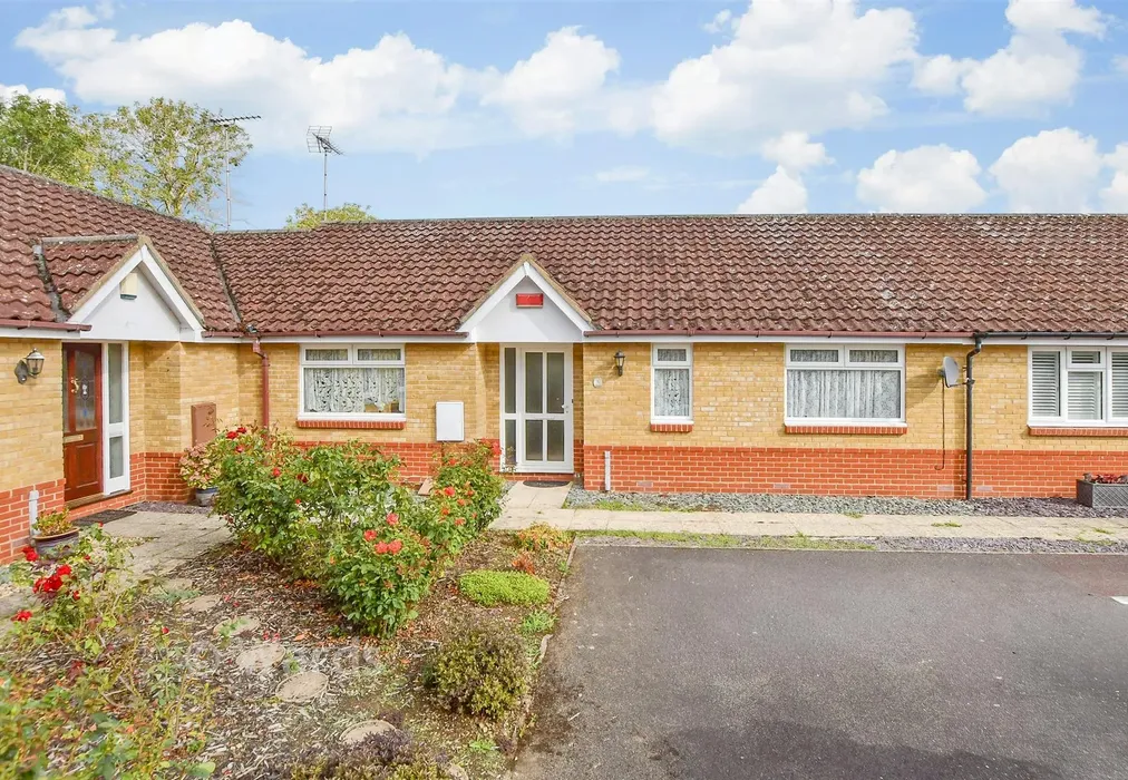 External (Web) - Merchant Place, Marden, Kent - Wards of Kent