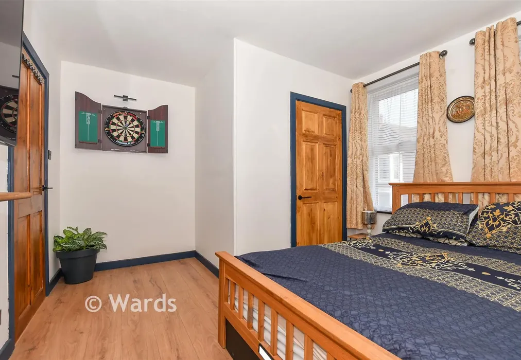 Bedroom 1 - Godinton Road, Ashford, Kent - Wards of Kent
