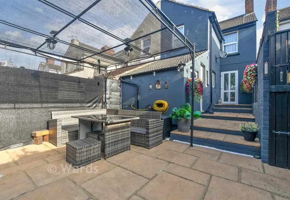 Patio / Decking - Godinton Road, Ashford, Kent - Wards of Kent