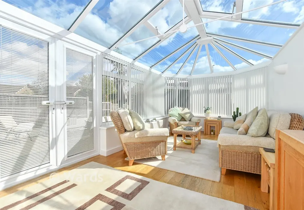 Conservatory - Robert Brundett Close, Kennington, Kent - Wards of Kent