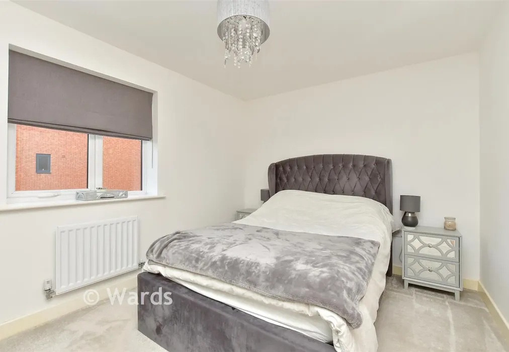Bedroom 1 - Feaver Drive, Faversham, Kent - Wards of Kent
