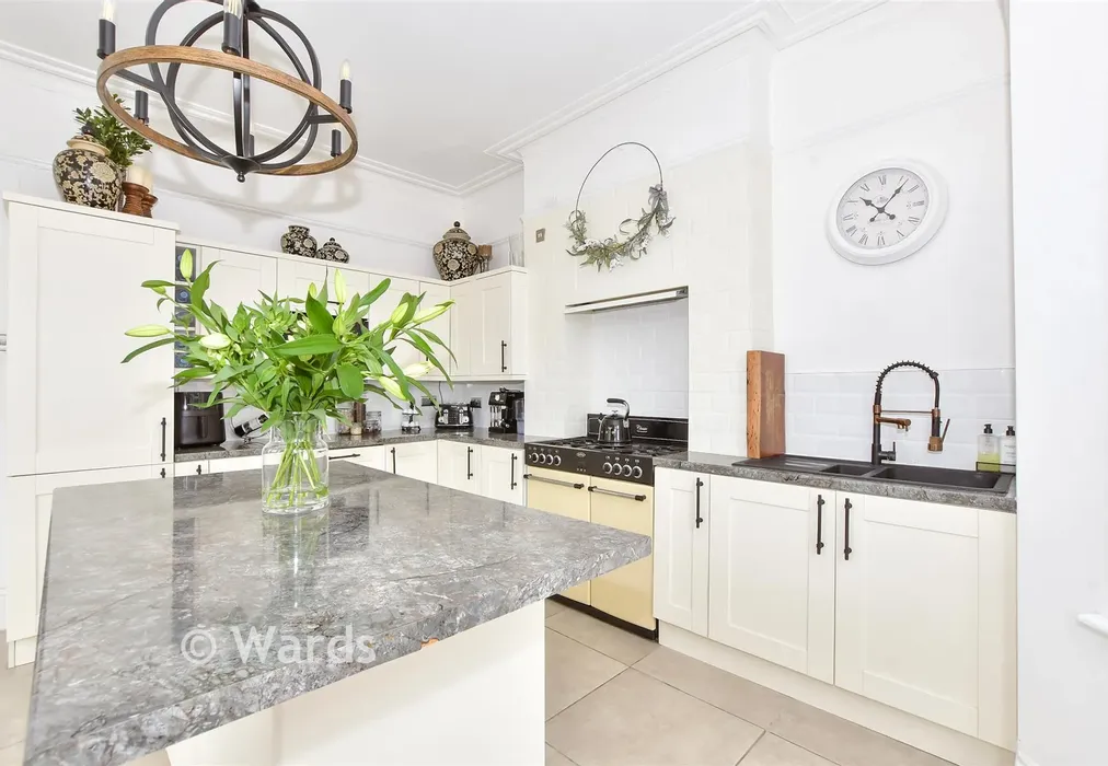 Kitchen - Radnor Park Road, Folkestone, Kent - Wards of Kent