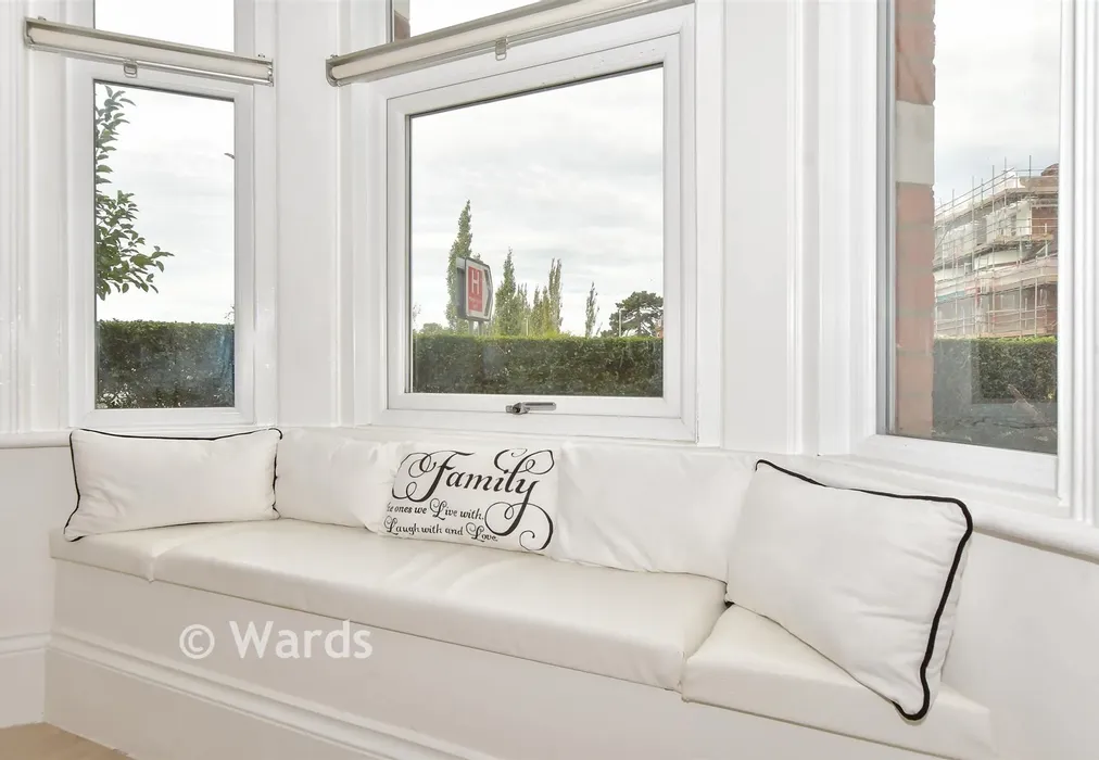 Internal Lifestyle Photograph - Radnor Park Road, Folkestone, Kent - Wards of Kent