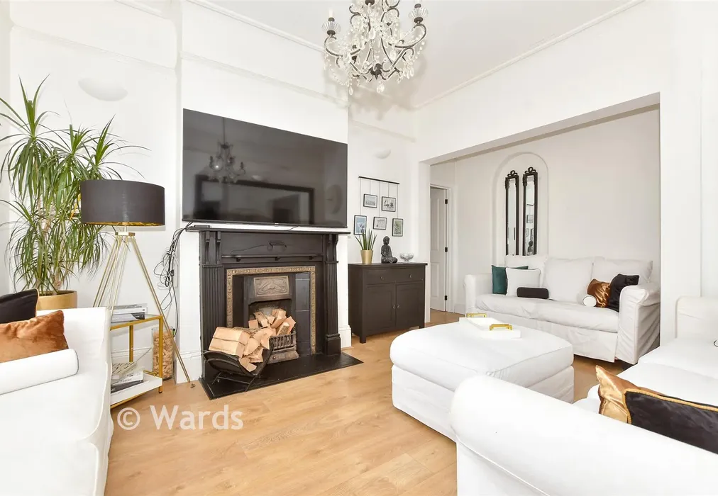 Lounge - Radnor Park Road, Folkestone, Kent - Wards of Kent