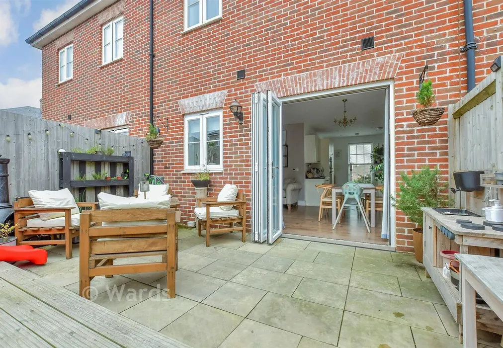 External Lifestyle Photograph - Merlin Avenue, Whitfield, Dover, Kent - Wards of Kent