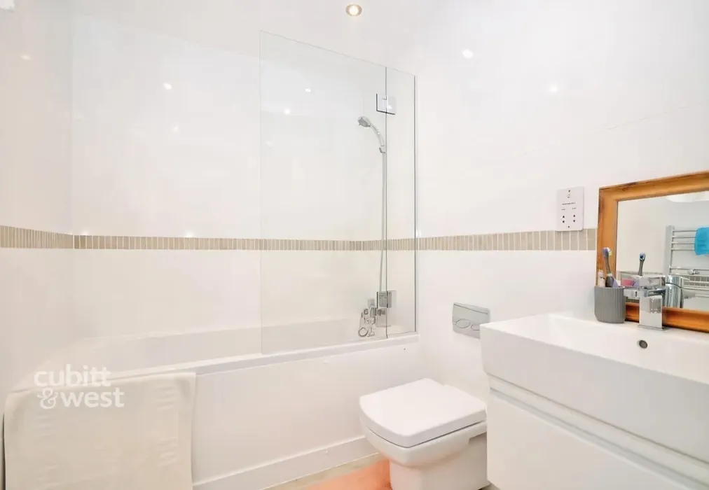 Bathroom - Wood Street, Station Road, RH19 - Wards of Kent