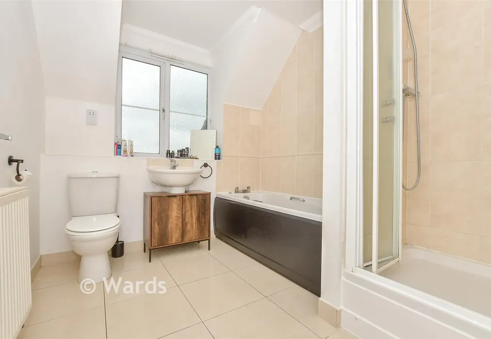 Bathroom - Saddlers Mews, Ramsgate, Kent - Wards of Kent