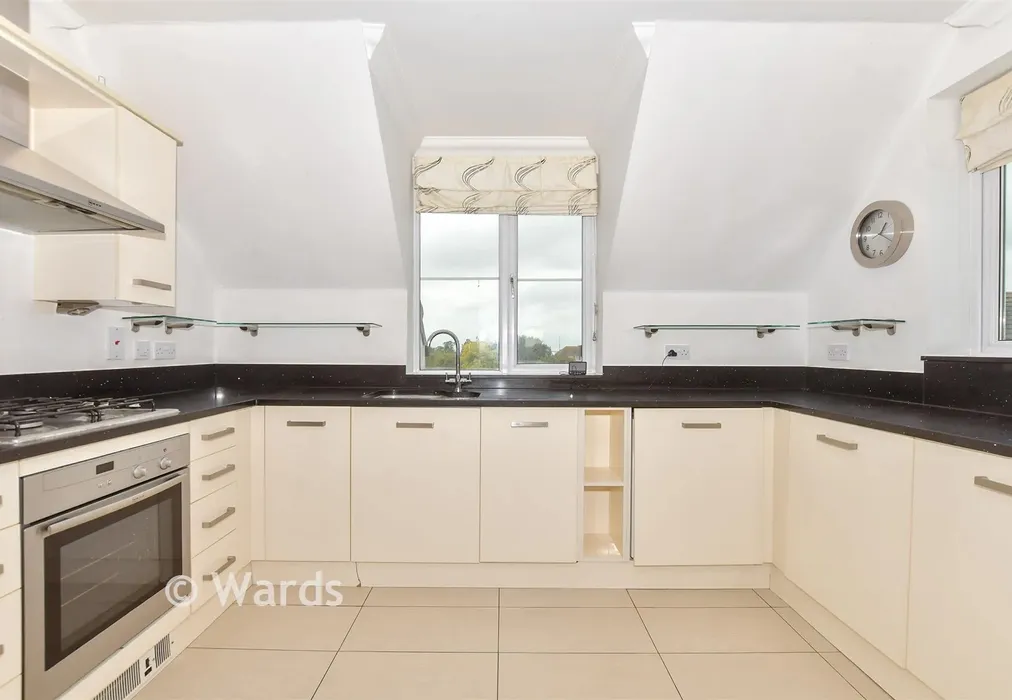 Kitchen - Saddlers Mews, Ramsgate, Kent - Wards of Kent