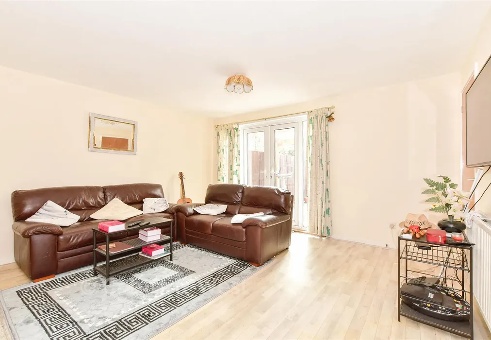 Lounge/Dining Room - Berstead Walk, Bewbush, Crawley, West Sussex - Wards of Kent