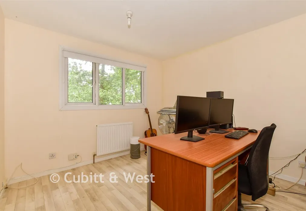 Bedroom 2 - Berstead Walk, Bewbush, Crawley, West Sussex - Wards of Kent