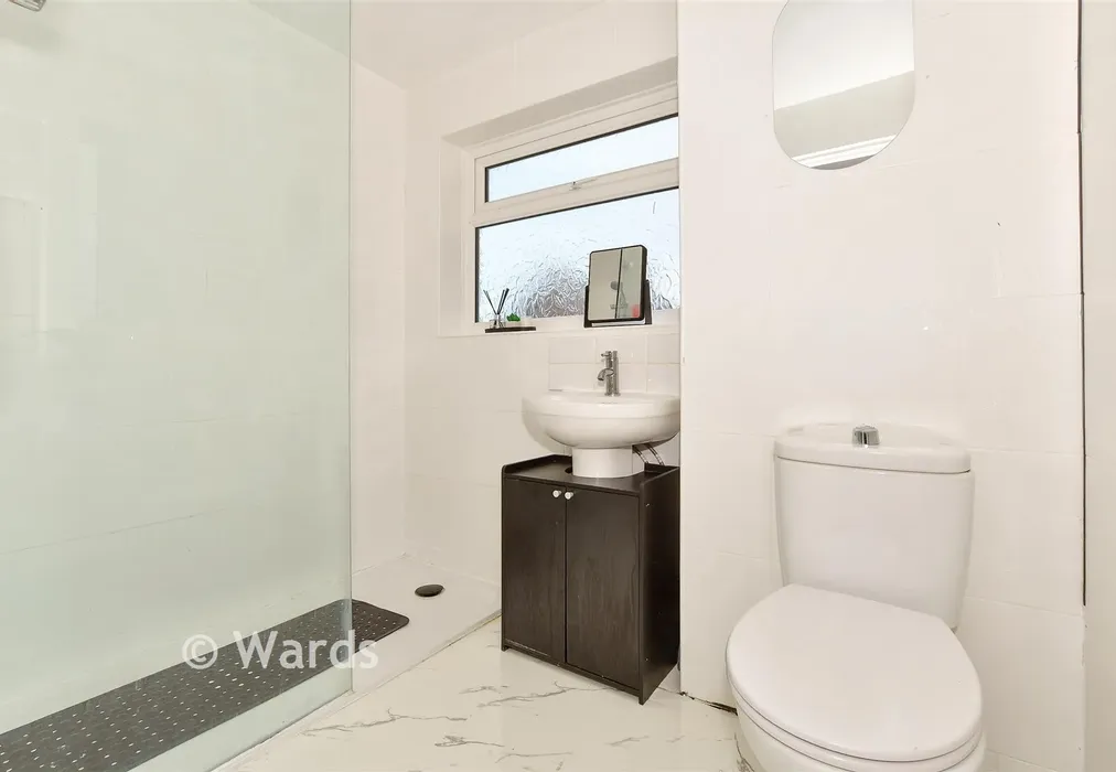 Shower Room - Barn Close, Hoath, Canterbury, Kent - Wards of Kent