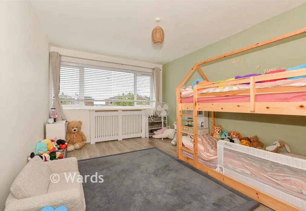 Bedroom 1 - Barn Close, Hoath, Canterbury, Kent - Wards of Kent