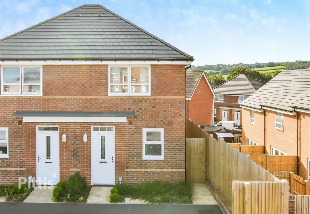  - Godric Road Newport PO30 - Wards of Kent