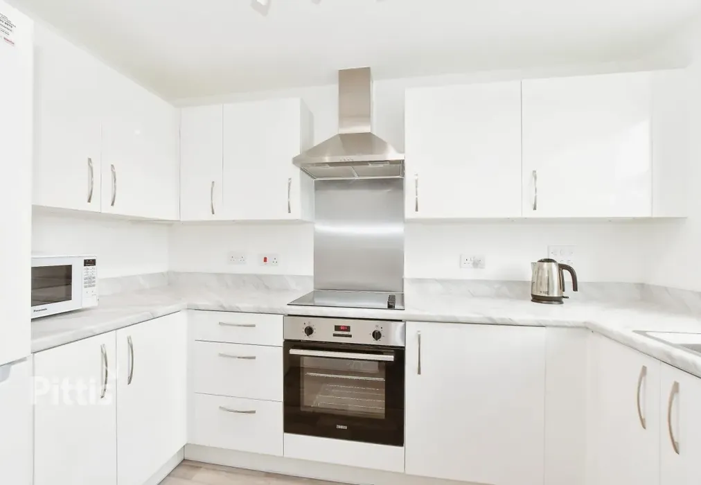  - Godric Road Newport PO30 - Wards of Kent