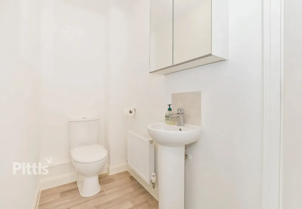  - Godric Road Newport PO30 - Wards of Kent