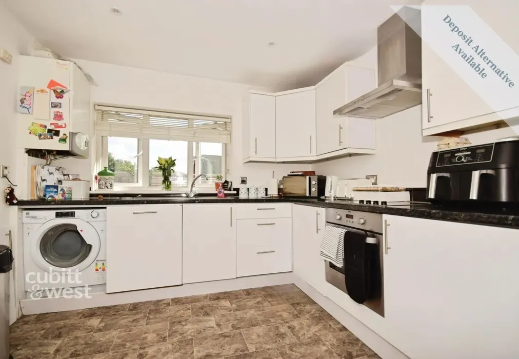 Kitchen - Brookhill Road, Copthorne, RH10 - Wards of Kent