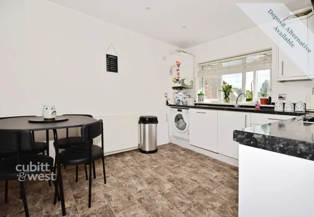 Kitchen - Brookhill Road, Copthorne, RH10 - Wards of Kent