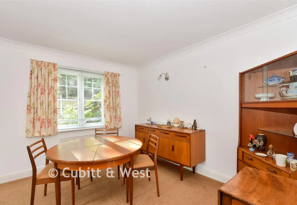 Lounge - London Road, East Grinstead, West Sussex - Wards of Kent