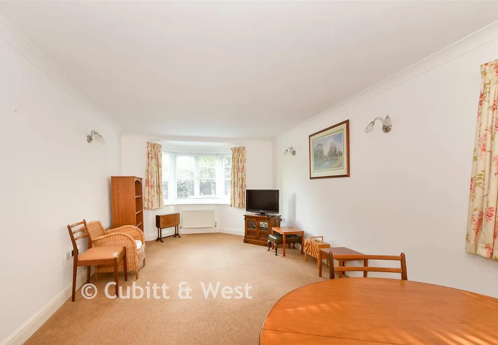 Lounge - London Road, East Grinstead, West Sussex - Wards of Kent