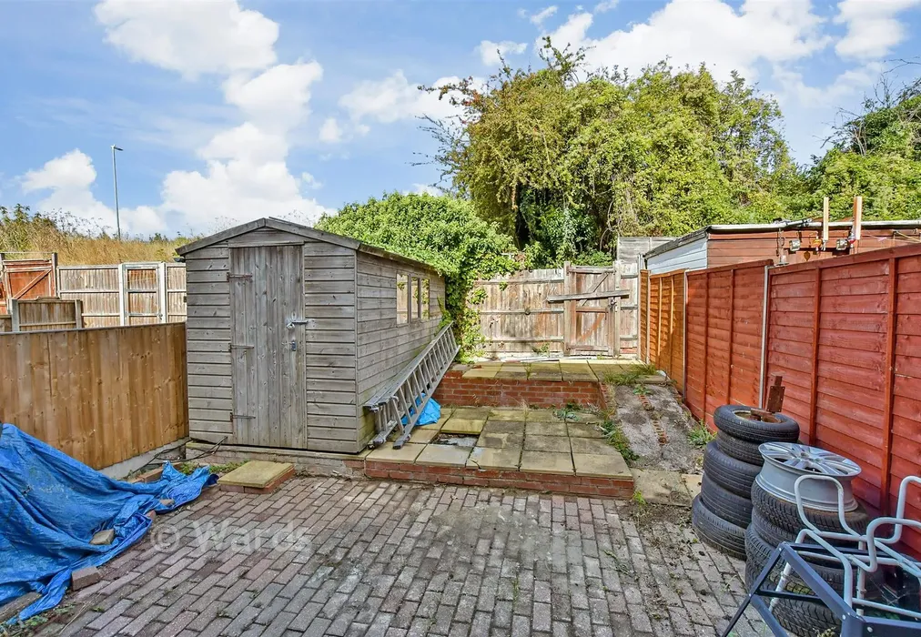 Rear Garden - Sunnybank, Murston, Kent - Wards of Kent