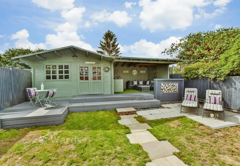Workshop/Outbuildings - Brenchley Road, Sittingbourne, Kent - Wards of Kent