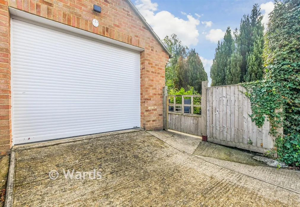 Garage - Limes Close, Tenterden, Kent - Wards of Kent