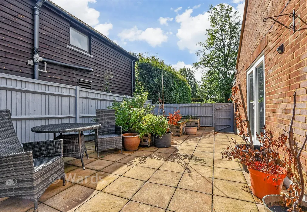 Patio / Decking - Limes Close, Tenterden, Kent - Wards of Kent