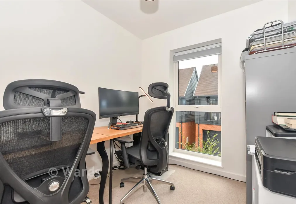 Bedroom 3 - Green Mews, Chilmington Green, Kent - Wards of Kent